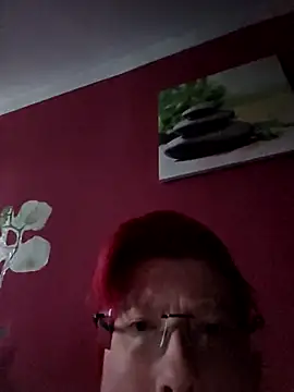 Snapshot of dieGeile0411 chatting on 10/23/25, 11:20 dieGeile0411 online show from 10/23/25, 11:20