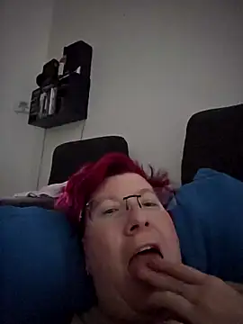 Snapshot of dieGeile0411 chatting on 10/29/25, 11:20 dieGeile0411 online show from 10/29/25, 11:20