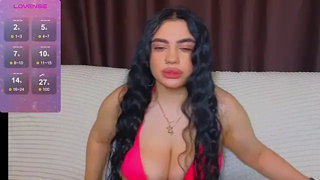 Nikki Kardashian online show from 02/15/25, 04:03