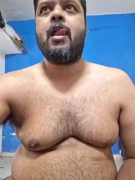 Snapshot of dirtybearr chatting on 03/18/25, 11:22 dirtybearr online show from 03/18/25, 11:22