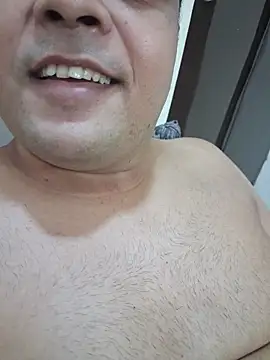 Snapshot of dirtybearr chatting on 06/16/26, 07:52 dirtybearr online show from 06/16/26, 07:52