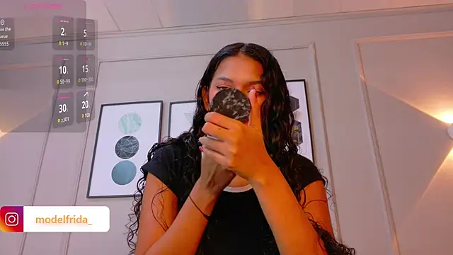 Snapshot of _frida1 chatting on 09/15/25, 04:07 frida1 online show from 09/15/25, 04:07