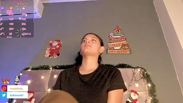 Snapshot of _frida1 chatting on 12/05/25, 12:59 frida1 online show from 12/05/25, 12:59