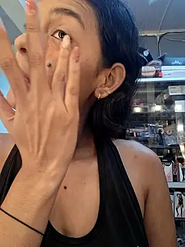 Snapshot of _frida1 chatting on 03/15/25, 12:34 frida1 online show from 03/15/25, 12:34