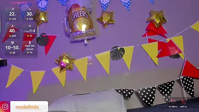 Snapshot of _frida1 chatting on 09/23/25, 12:56 frida1 online show from 09/23/25, 12:56