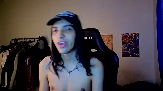 Snapshot of angelitofemboy chatting on 09/19/25, 09:08 angelitofemboy online show from 09/19/25, 09:08