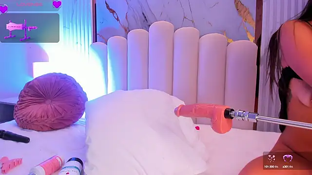 carolriveraa  online show from 03/20/25, 11:34