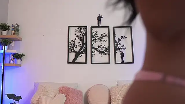 sofi crush online show from 03/15/25, 06:32