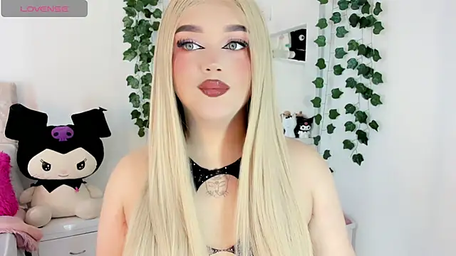 Snapshot of cattriona_muller chatting on 06/18/26, 05:06 cattriona muller online show from 06/18/26, 05:06