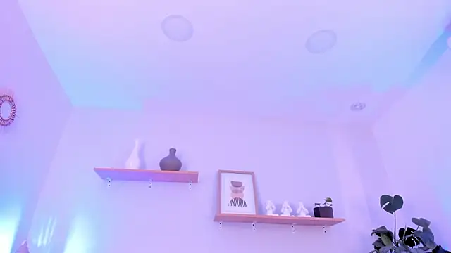 moll1e  online show from 02/05/25, 06:37