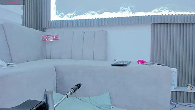 Apolo Bianco  online show from 10/29/25, 10:42