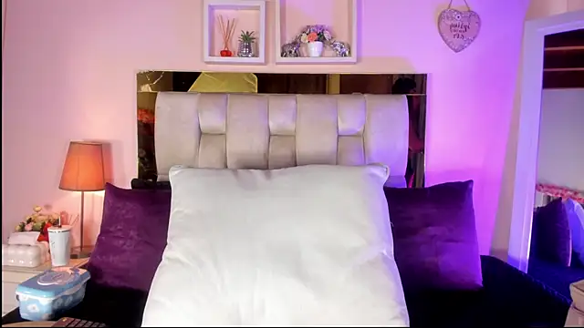 emmy r online show from 04/23/26, 12:29