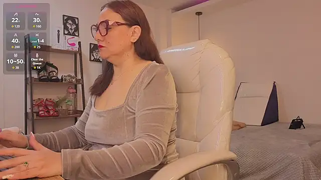 Snapshot of lady_nylon_ chatting on 12/01/25, 12:39 lady nylon online show from 12/01/25, 12:39