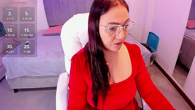 Snapshot of lady_nylon_ chatting on 03/04/25, 12:22 lady nylon online show from 03/04/25, 12:22
