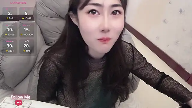 Snapshot of qiqi-- chatting on 04/26/26, 03:37 qiqi-- online show from 04/26/26, 03:37