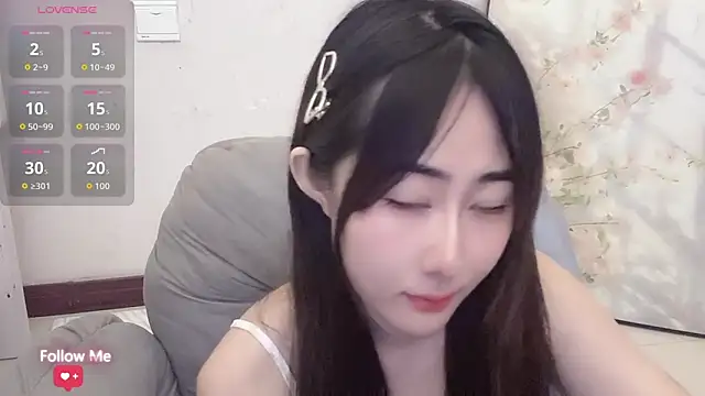 Snapshot of qiqi-- chatting on 05/21/26, 04:32 qiqi-- online show from 05/21/26, 04:32