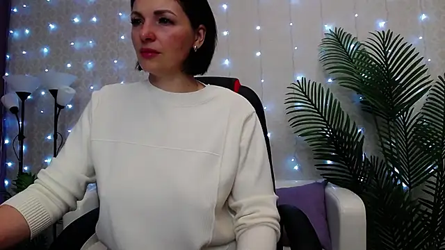 Snapshot of Camelia_Lillie chatting on 05/15/26, 01:14 Camelia Lillie online show from 05/15/26, 01:14