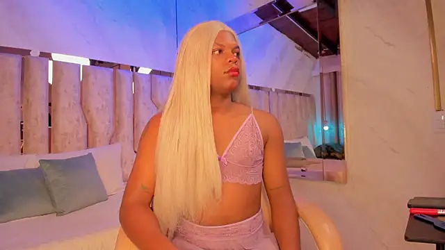 Snapshot of ari_monet chatting on 02/11/26, 11:54 ari monet online show from 02/11/26, 11:54