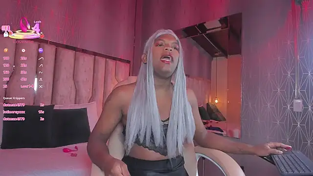 Snapshot of ari_monet chatting on 03/23/25, 05:21 ari monet online show from 03/23/25, 05:21