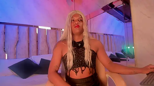 Snapshot of ari_monet chatting on 09/12/25, 11:43 ari monet online show from 09/12/25, 11:43