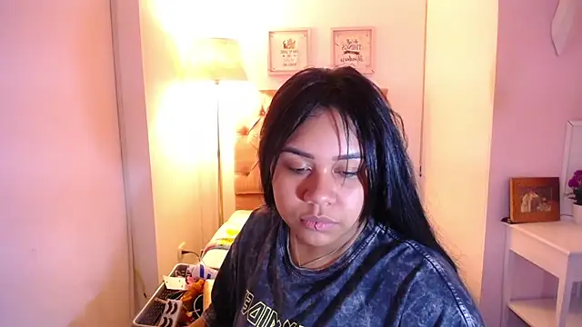 Nahom1  online show from 11/13/25, 10:02