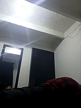 Snapshot of emma_onassis_17 chatting on 04/07/26, 02:02 emma onassis 17 online show from 04/07/26, 02:02