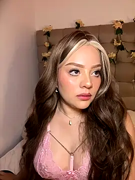 Jullieetta online show from 09/24/25, 11:39