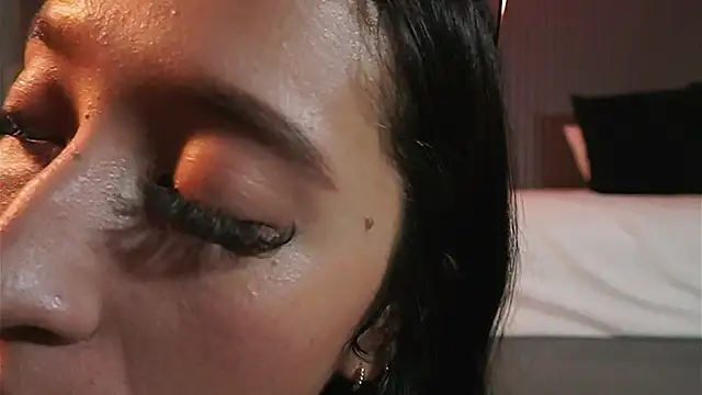 EriKlein online show from 03/25/26, 07:35