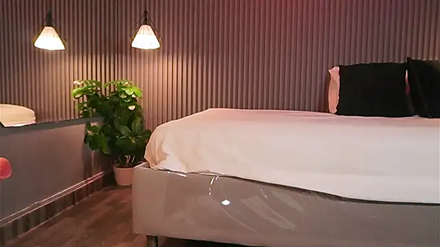 EriKlein online show from 03/24/26, 07:25