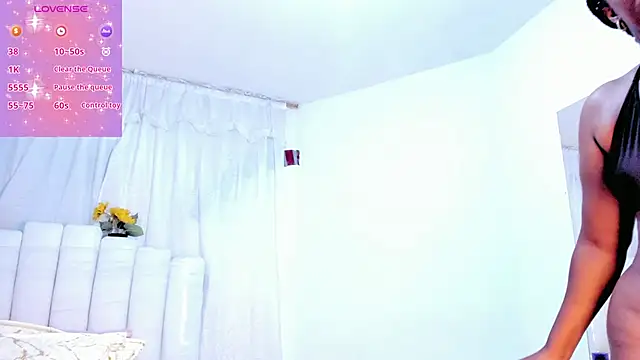 Snapshot of RoxannaBlanche chatting on 09/20/25, 08:08 RoxannaBlanche online show from 09/20/25, 08:08