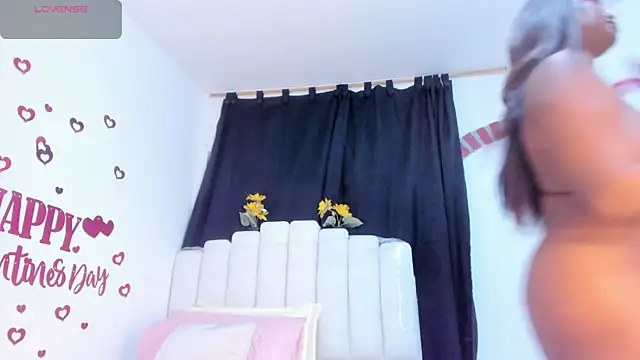 RoxannaBlanche online show from 02/13/26, 12:38