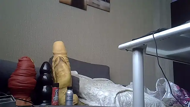 FISTCAMM online show from 10/18/25, 10:39