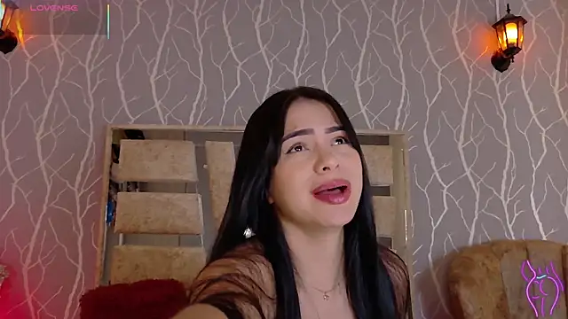 Snapshot of madison_fox1 chatting on 10/28/25, 12:37 madison fox1 online show from 10/28/25, 12:37