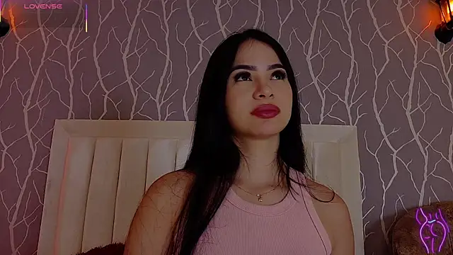 Snapshot of madison_fox1 chatting on 11/05/25, 12:30 madison fox1 online show from 11/05/25, 12:30