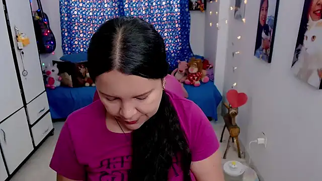 claryssa  online show from 03/19/26, 08:31