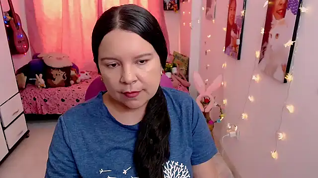 claryssa  online show from 04/06/26, 07:37