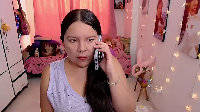 claryssa  online show from 04/25/26, 06:16