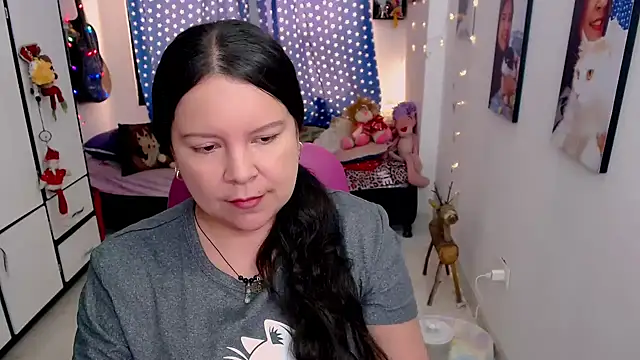 claryssa  online show from 02/26/26, 07:47