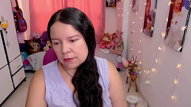 claryssa  online show from 05/17/26, 08:53