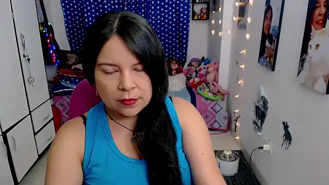 Snapshot of claryssa_ chatting on 01/16/25, 11:06 claryssa online show from 01/16/25, 11:06
