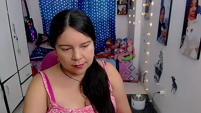 Snapshot of claryssa_ chatting on 01/19/25, 09:55 claryssa online show from 01/19/25, 09:55