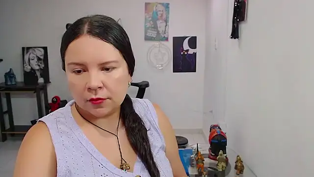 claryssa  online show from 05/28/26, 06:58