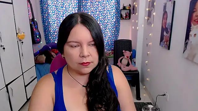 Snapshot of claryssa_ chatting on 10/18/25, 04:53 claryssa online show from 10/18/25, 04:53