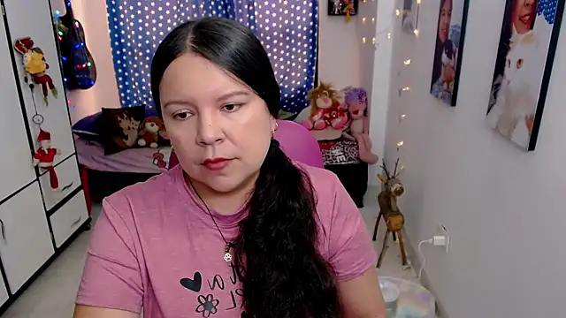 claryssa  online show from 02/25/26, 08:41