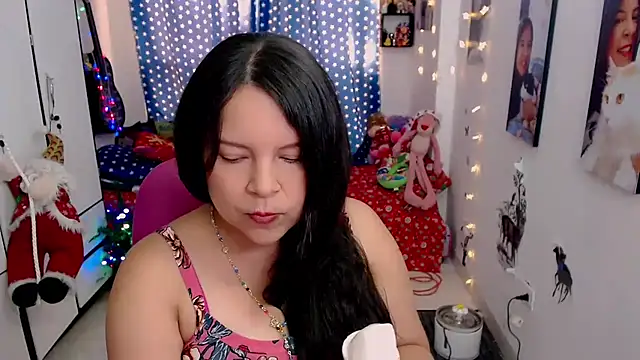 Snapshot of claryssa_ chatting on 12/22/24, 08:58 claryssa online show from 12/22/24, 08:58