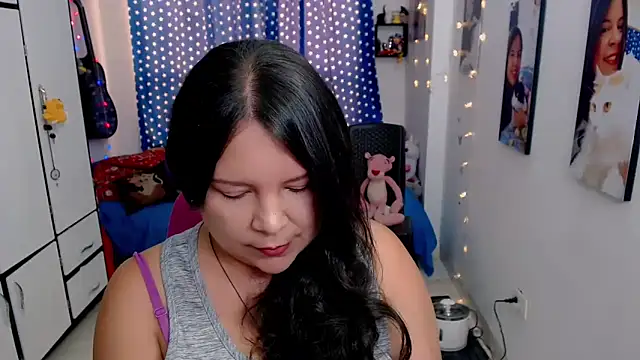 claryssa  online show from 11/11/25, 08:36