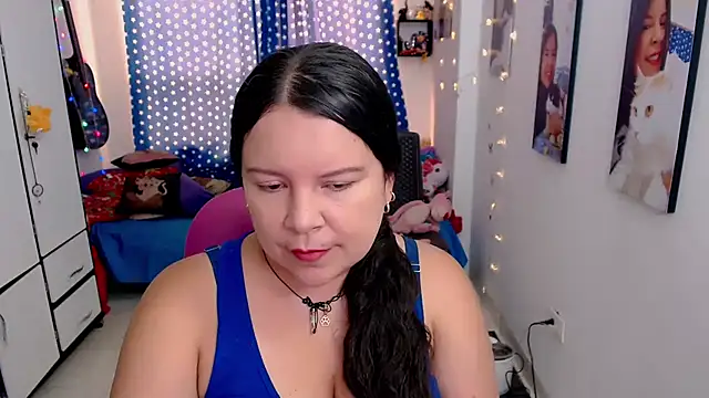 claryssa  online show from 11/28/25, 07:14