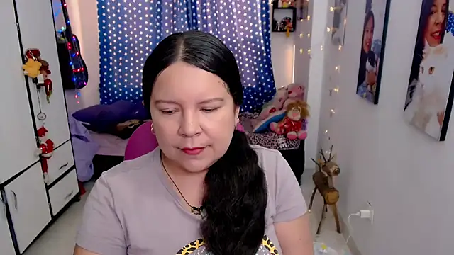 claryssa  online show from 02/09/26, 09:02