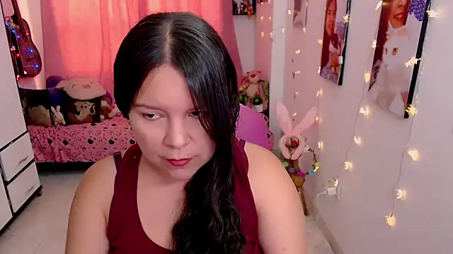 claryssa  online show from 04/07/26, 07:59