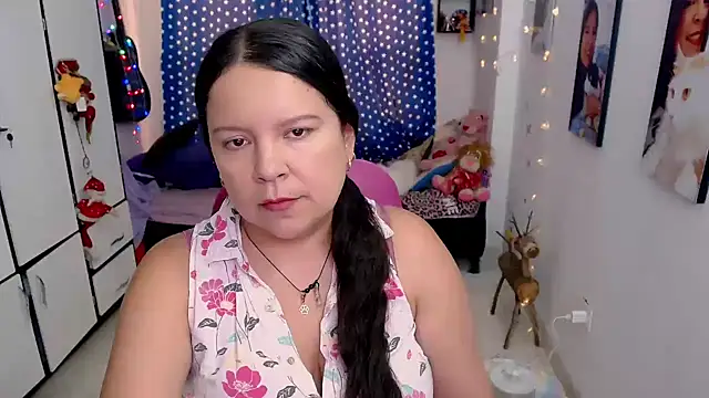 claryssa  online show from 02/05/26, 07:53